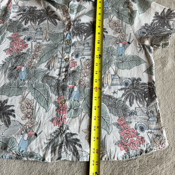 C&C California Linen Button Down Shirt - Picture 9 of 9